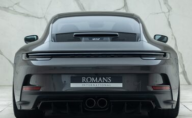 Porsche 911 GT3 TOURING (992) 8