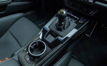 Porsche 911 GT3 TOURING (992) 24