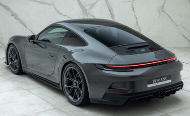 Porsche 911 GT3 TOURING (992) 12