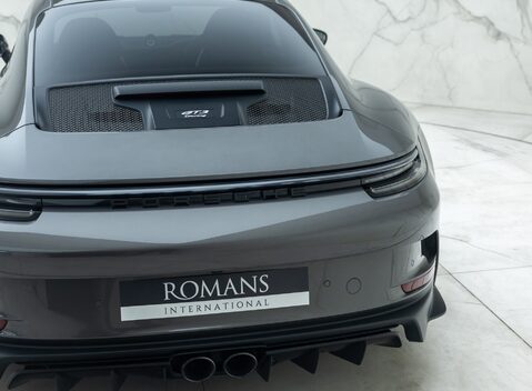 Porsche 911 GT3 TOURING (992) 31