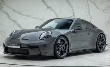 Porsche 911 GT3 TOURING (992) 1