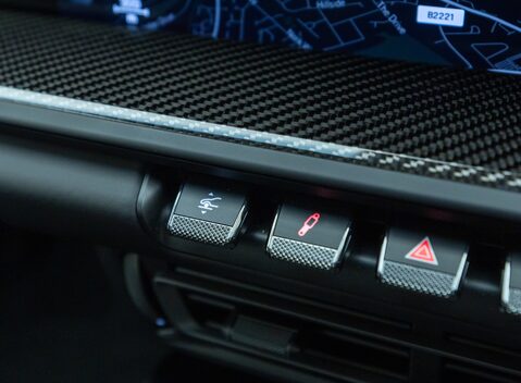 Porsche 911 GT3 TOURING (992) 21