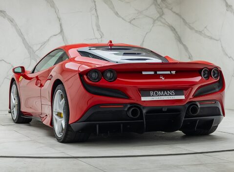 Ferrari F8 Tributo 10