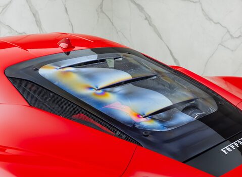 Ferrari F8 Tributo 34