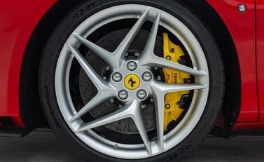 Ferrari F8 Tributo 29