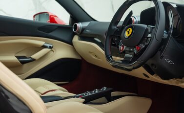 Ferrari F8 Tributo 13