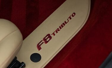 Ferrari F8 Tributo 25