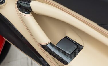 Ferrari F8 Tributo 28