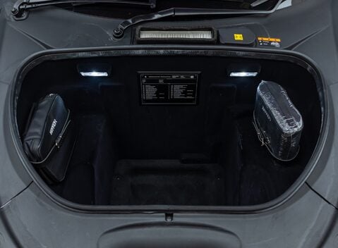 Ferrari F8 Tributo 39