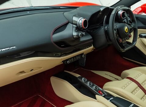 Ferrari F8 Tributo 18