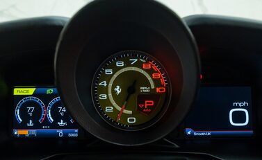 Ferrari F8 Tributo 19