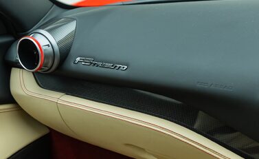 Ferrari F8 Tributo 22