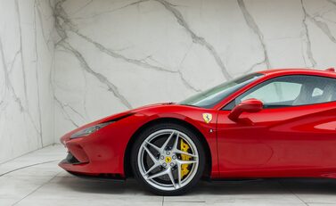 Ferrari F8 Tributo 36