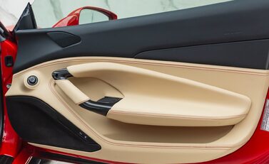 Ferrari F8 Tributo 27