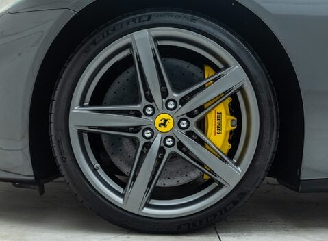 Ferrari F12 Berlinetta 25