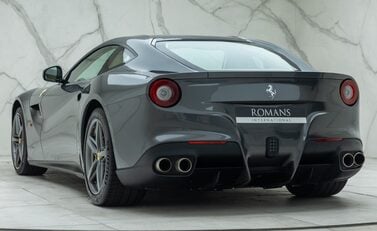 Ferrari F12 Berlinetta 11