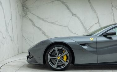 Ferrari F12 Berlinetta 33