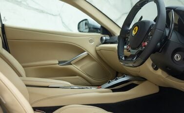 Ferrari F12 Berlinetta 14