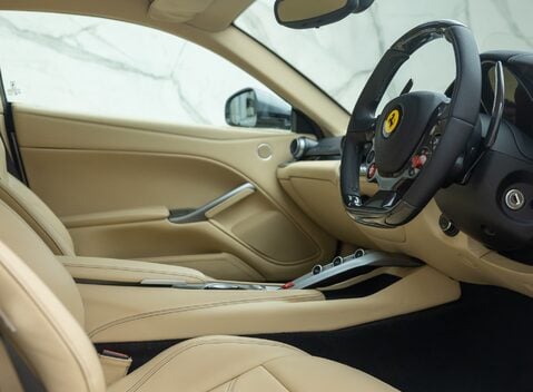 Ferrari F12 Berlinetta 14