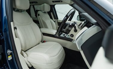 Land Rover Range Rover D350 AUTOBIOGRAPHY 14