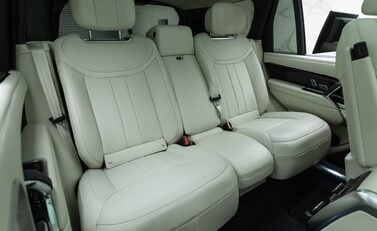 Land Rover Range Rover D350 AUTOBIOGRAPHY 17