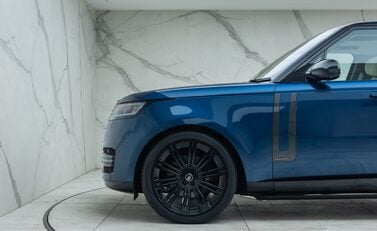 Land Rover Range Rover D350 AUTOBIOGRAPHY 38