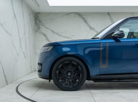 Land Rover Range Rover D350 AUTOBIOGRAPHY 38