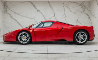 Ferrari Enzo 5