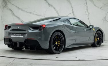 Ferrari 488 GTB 6
