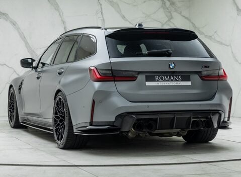 BMW M3 COMPETITION M XDRIVE TOURING 10
