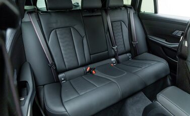 BMW M3 COMPETITION M XDRIVE TOURING 18