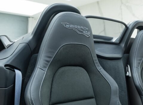 Porsche 718 SPYDER RS 18