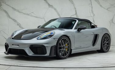 Porsche 718 SPYDER RS 5