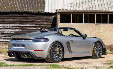 Porsche 718 SPYDER RS 4