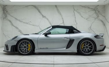 Porsche 718 SPYDER RS 7