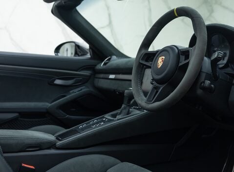 Porsche 718 SPYDER RS 16