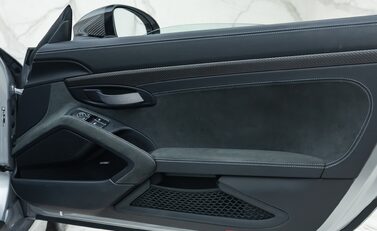 Porsche 718 SPYDER RS 27