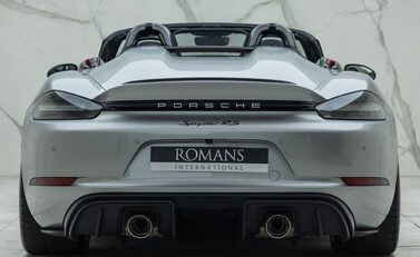Porsche 718 SPYDER RS 11