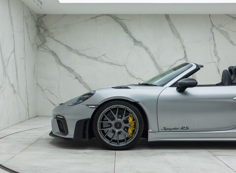 Porsche 718 SPYDER RS 44