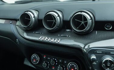 Ferrari F12 Berlinetta 20