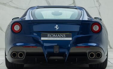 Ferrari F12 Berlinetta 8