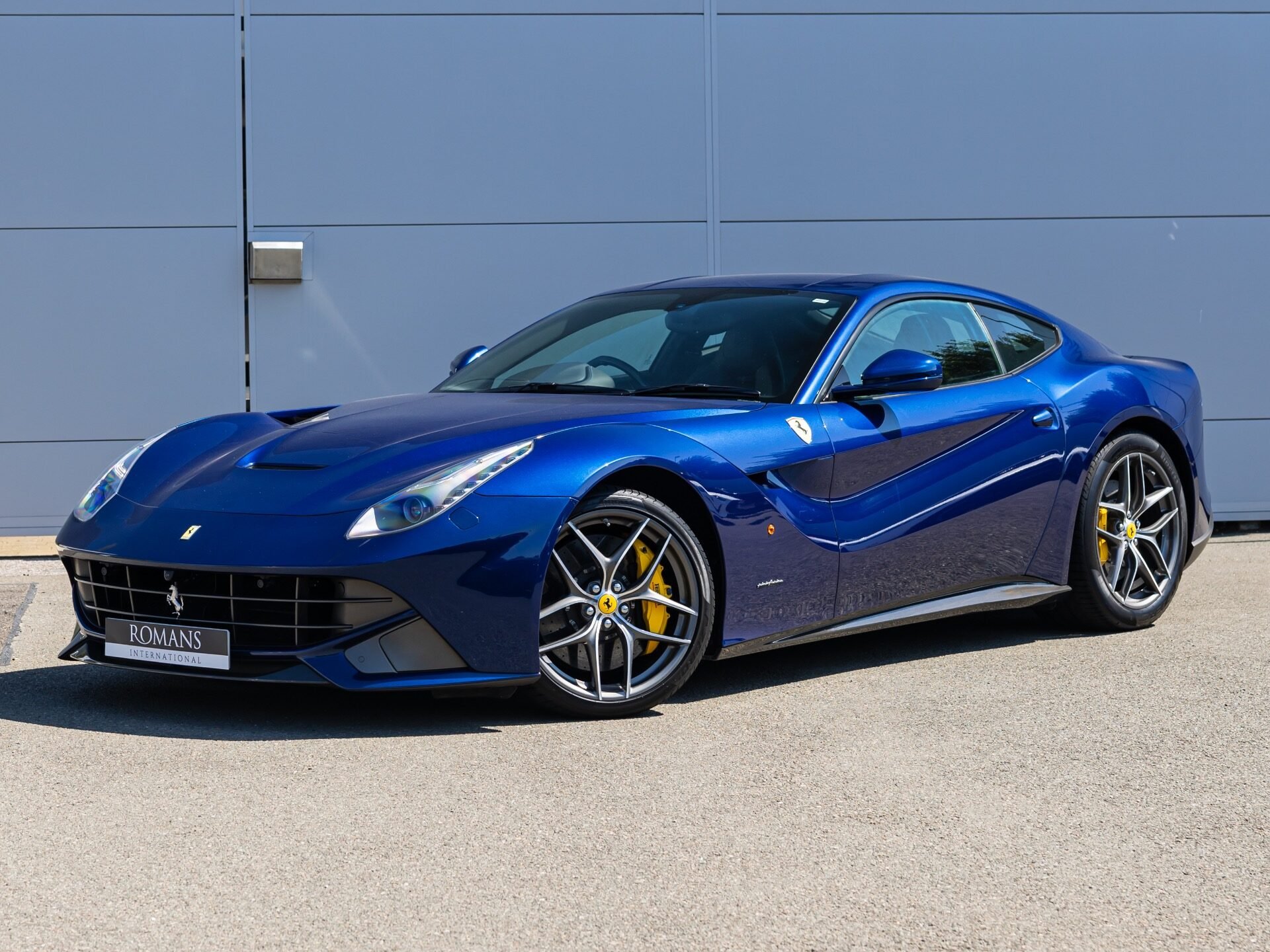 Used Ferrari F12 Berlinetta for sale | Blu Tour De France