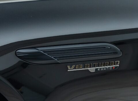 Mercedes-Benz SL Class SL63 AMG PERFORMANCE 33