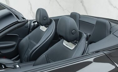 Mercedes-Benz SL Class SL63 AMG PERFORMANCE 34