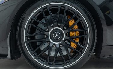 Mercedes-Benz SL Class SL63 AMG PERFORMANCE 30