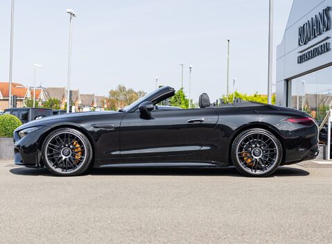 Mercedes-Benz SL Class SL63 AMG PERFORMANCE 3