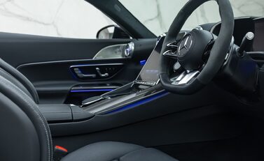 Mercedes-Benz SL Class SL63 AMG PERFORMANCE 16