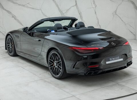 Mercedes-Benz SL Class SL63 AMG PERFORMANCE 15