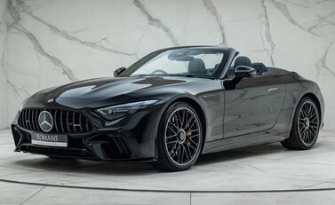 Mercedes-Benz SL Class SL63 AMG PERFORMANCE 1