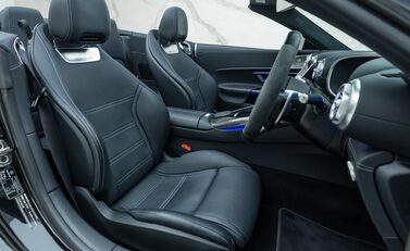 Mercedes-Benz SL Class SL63 AMG PERFORMANCE 17